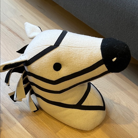 Plush Animal Wall Mount Set Ideal for Nursery or Playroom - Picture 6 of 6